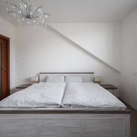 Apartman Pod Hrebienkom Veľký Slavkov Esterno foto